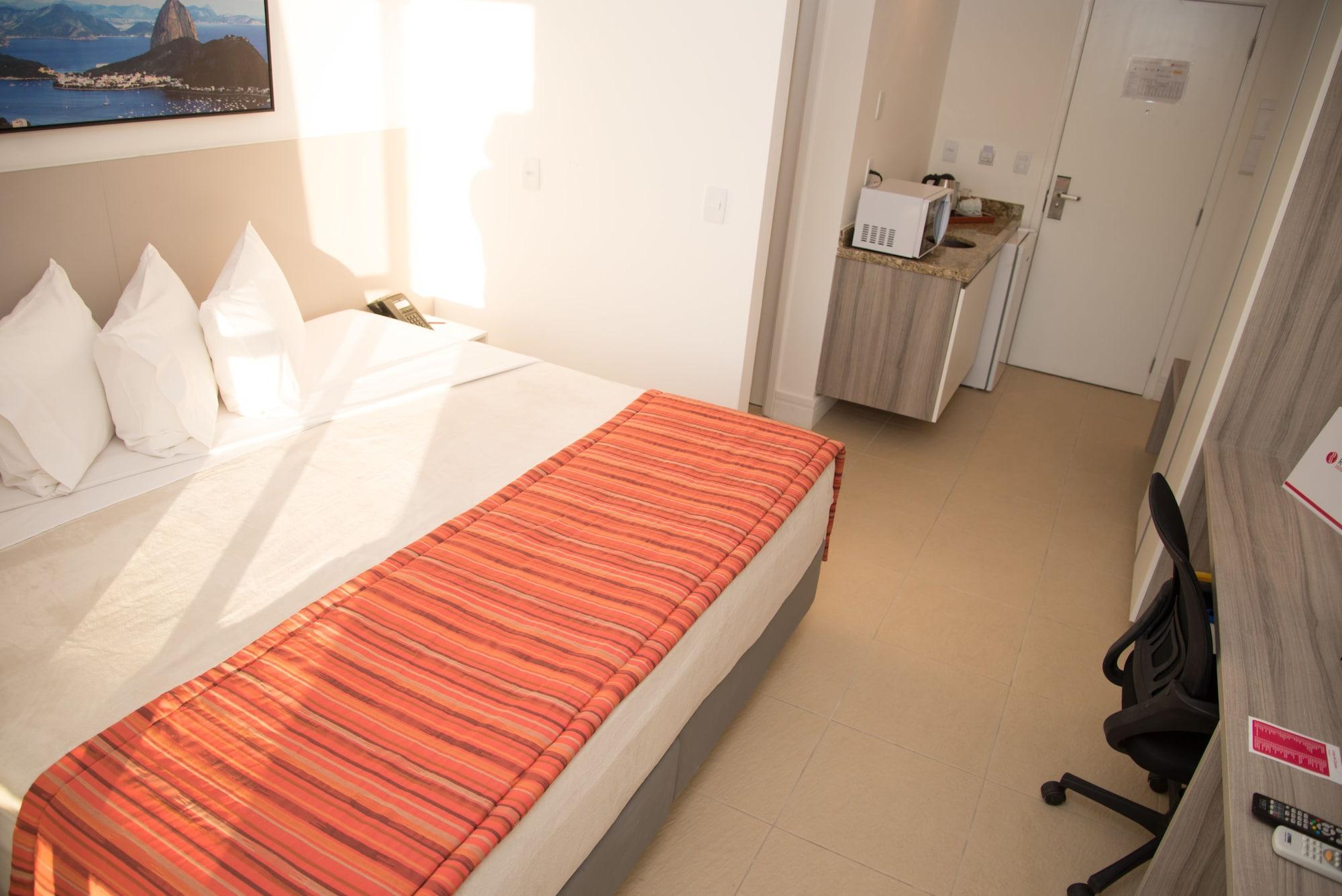 Ramada By Wyndham Macae Hotel & Suites Экстерьер фото