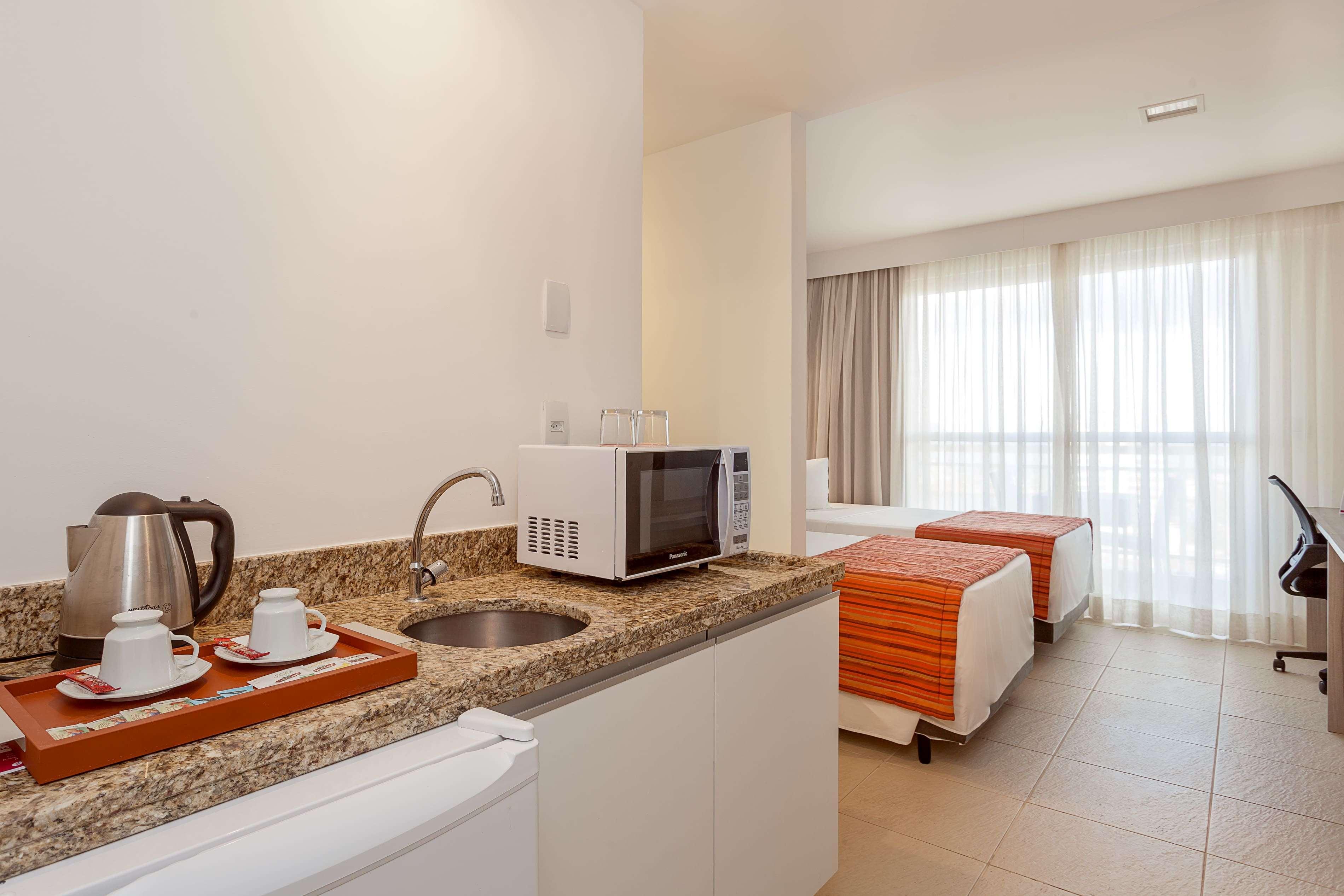 Ramada By Wyndham Macae Hotel & Suites Экстерьер фото