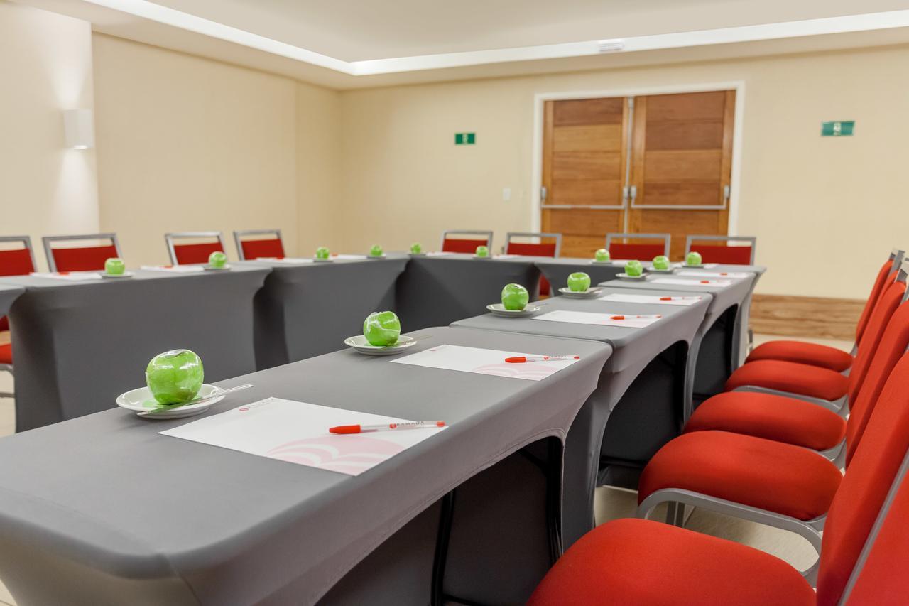 Ramada By Wyndham Macae Hotel & Suites Экстерьер фото